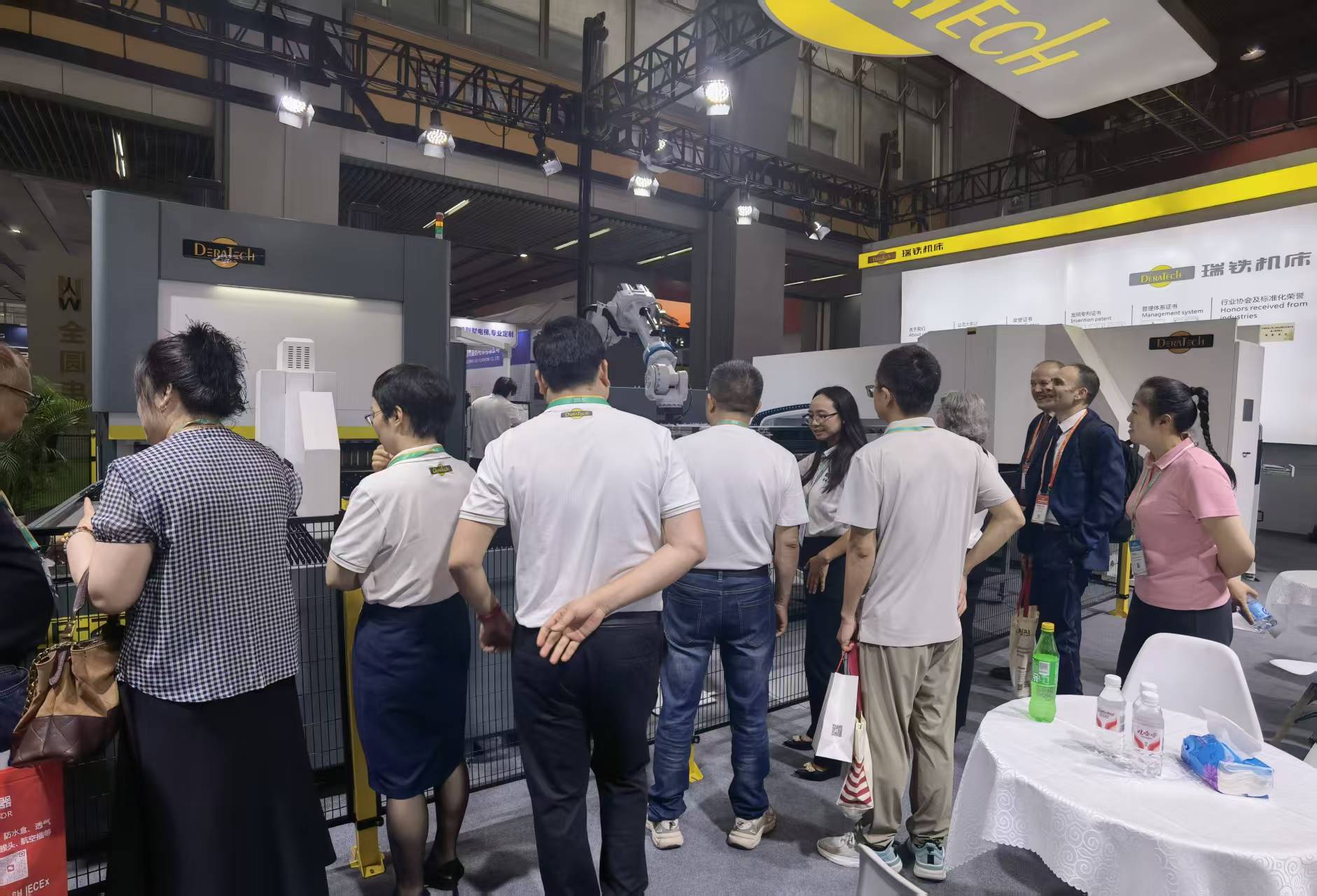 瑞鐵機床攜自動化產線亮相2026國際電梯展，共探行業(yè)智造新方向